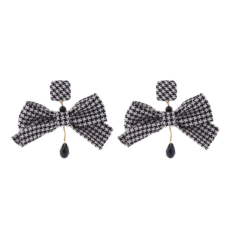 1 Pair Elegant Classic Style Houndstooth Bow Knot Inlay Alloy Cloth Artificial Crystal Gold Plated Drop Earrings