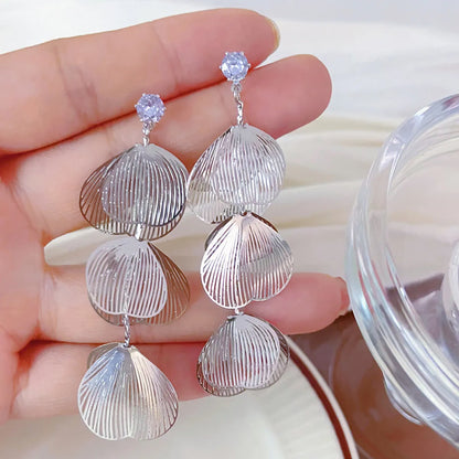 1 Pair Elegant Classic Style Petal Alloy Drop Earrings