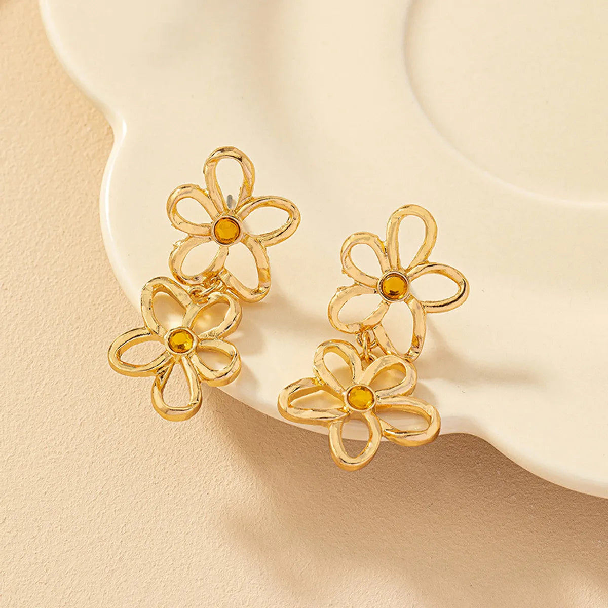 1 Pair Elegant Classic Style Streetwear Flower Inlay Zinc Alloy Rhinestones Drop Earrings