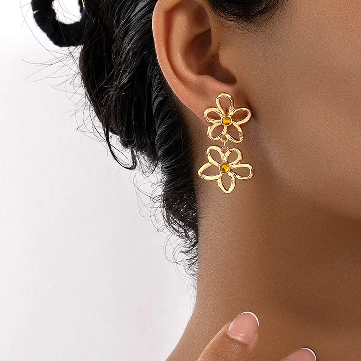 1 Pair Elegant Classic Style Streetwear Flower Inlay Zinc Alloy Rhinestones Drop Earrings