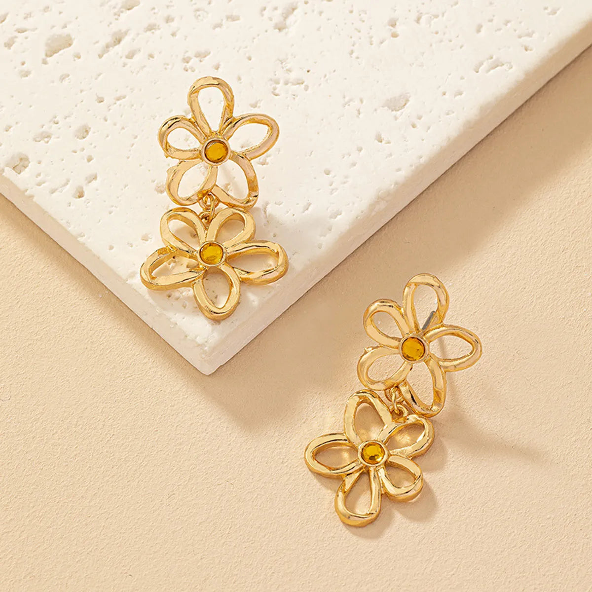 1 Pair Elegant Classic Style Streetwear Flower Inlay Zinc Alloy Rhinestones Drop Earrings