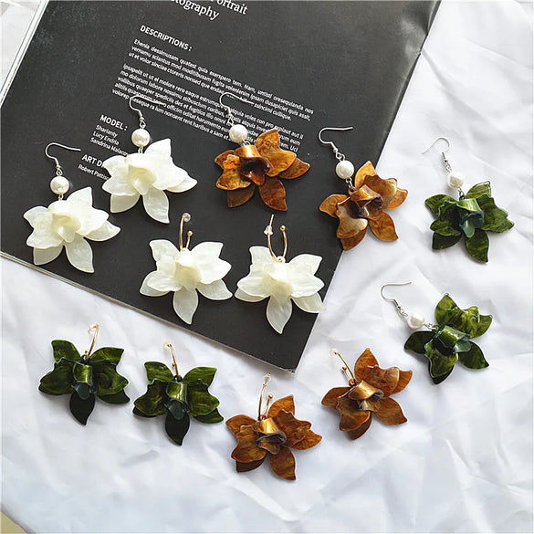 1 Pair Elegant Classic Style Streetwear Flower Petal Arylic Metal Drop Earrings