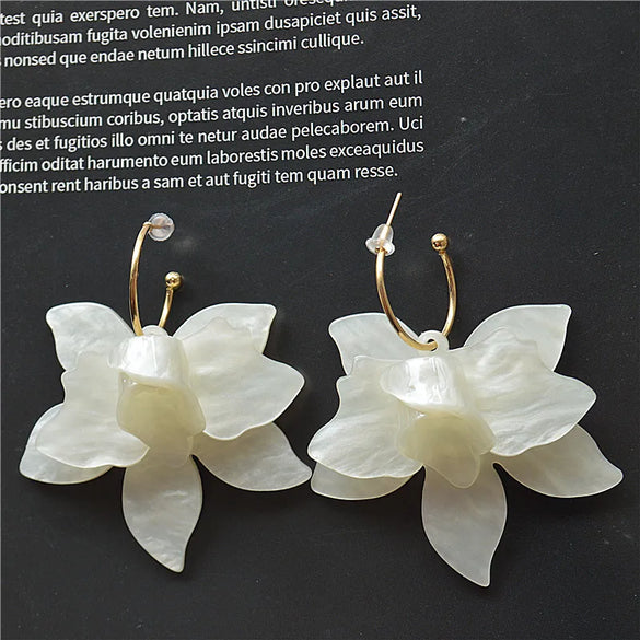 1 Pair Elegant Classic Style Streetwear Flower Petal Arylic Metal Drop Earrings