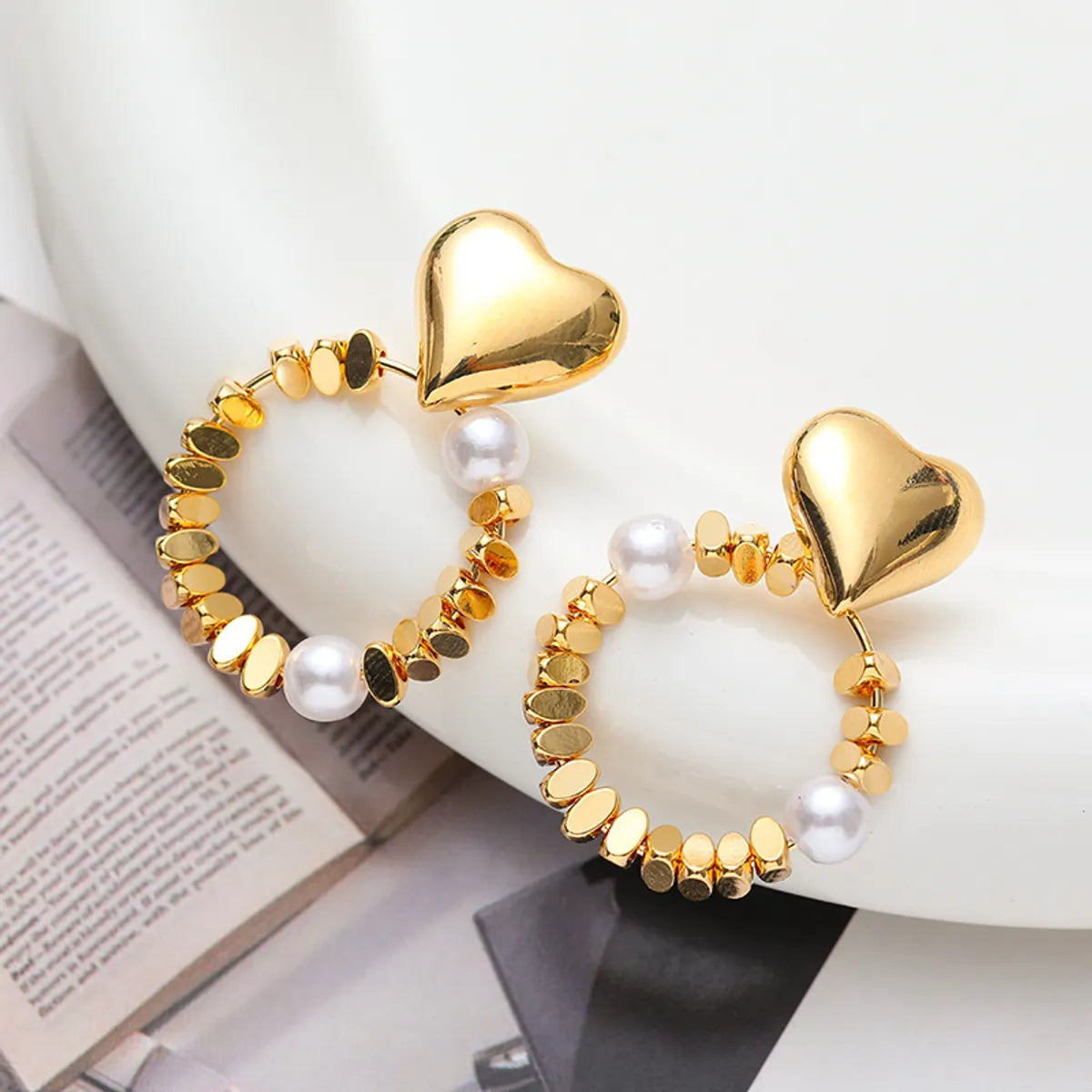 1 Pair Elegant Classic Style Streetwear Geometric Heart Shape Copper Drop Earrings