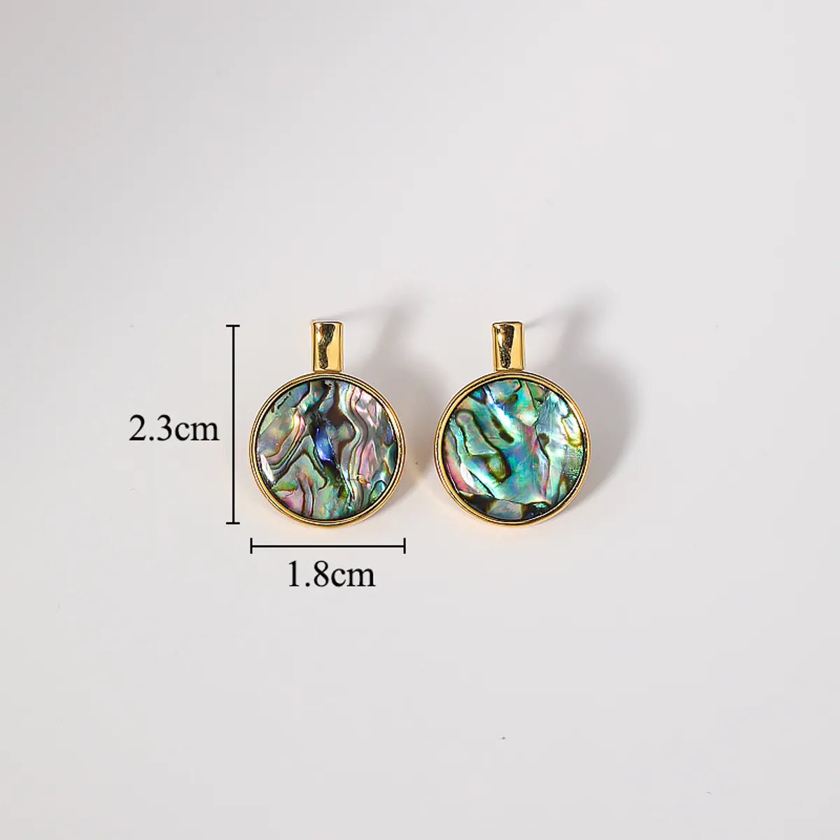 1 Pair Elegant Classical Round Heart Shape Plating Inlay Copper Acrylic 18k Gold Plated Ear Studs