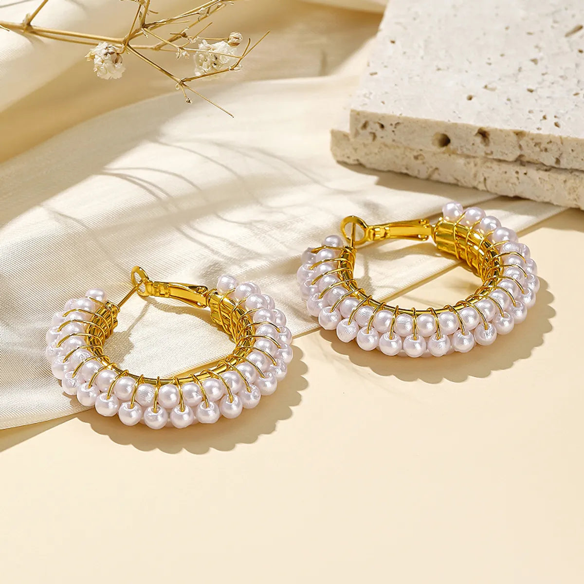 1 Pair Elegant Color Block Plating Inlay Copper Artificial Pearls 18k Gold Plated Hoop Earrings