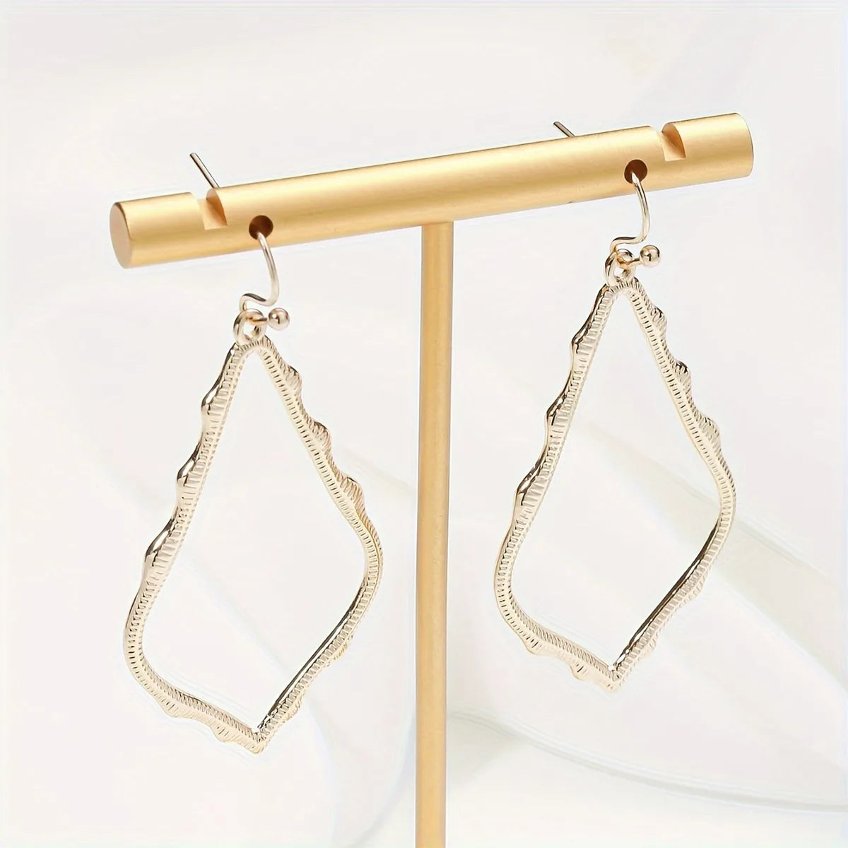 1 Pair Elegant Commute Geometric Copper Drop Earrings