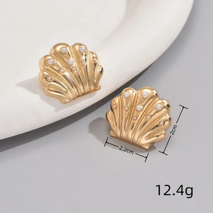 1 Pair Elegant Cute Heart Shape Shell Alloy Iron Ear Studs