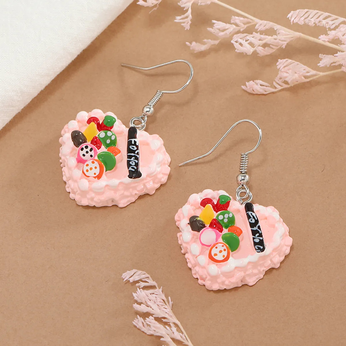 1 Pair Elegant Cute Lady Heart Shape Cake Alloy Drop Earrings