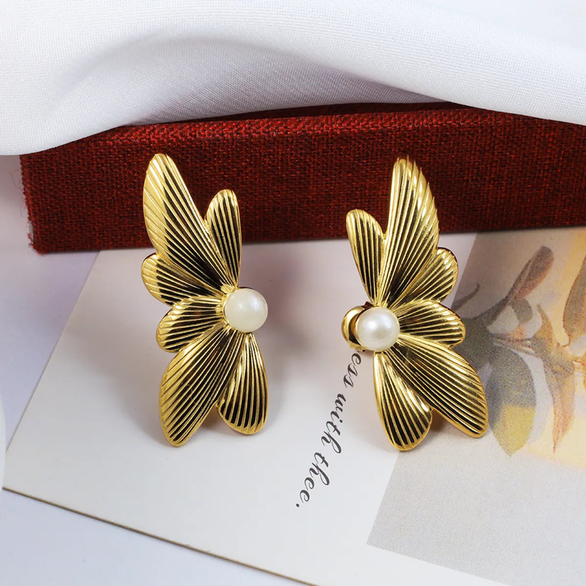 1 Pair Elegant Cute Solid Color Plating Inlay 304 Stainless Steel Pearl 18K Gold Plated Ear Studs