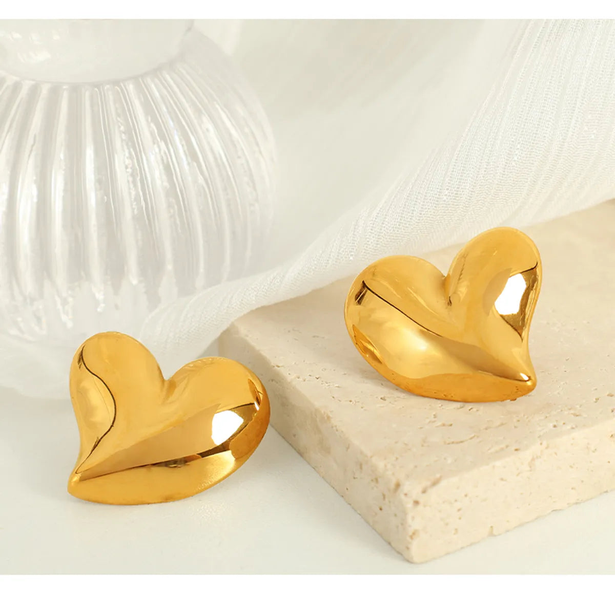 1 Pair Elegant Exaggerated Commute Heart Shape Polishing 304 Stainless Steel 18K Gold Plated Ear Studs