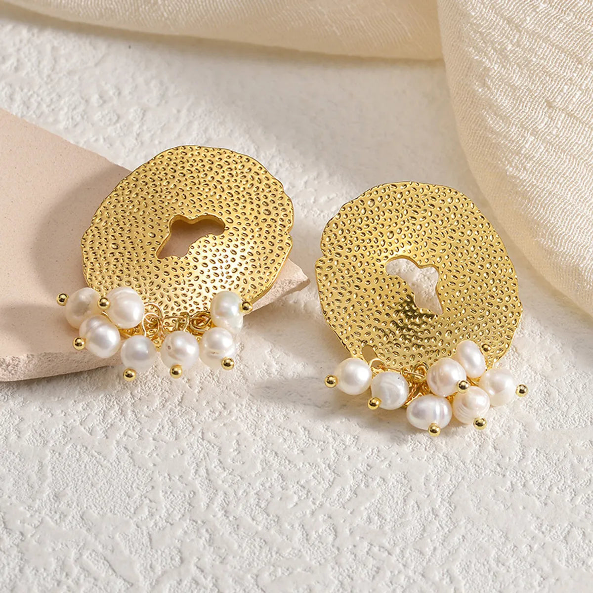 1 Pair Elegant Fashion Geometric Pearl Plating 304 Stainless Steel Real Pearl 18K Gold Plated Ear Studs