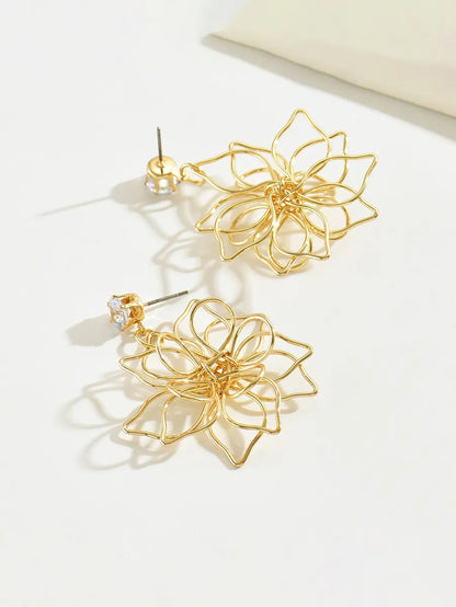 1 Pair Elegant Flower Inlay Alloy Rhinestones Gold Plated Drop Earrings