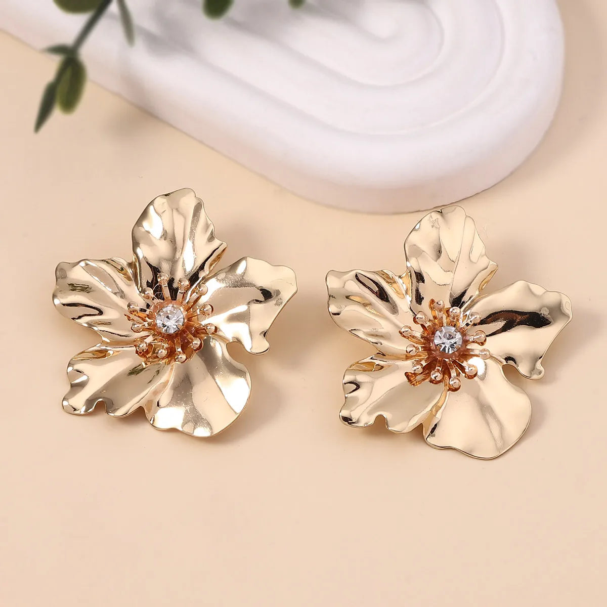 1 Pair Elegant Flower Inlay Metal Rhinestones Ear Studs