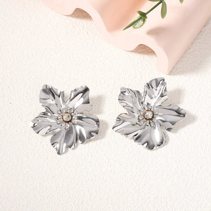 1 Pair Elegant Flower Inlay Metal Rhinestones Ear Studs