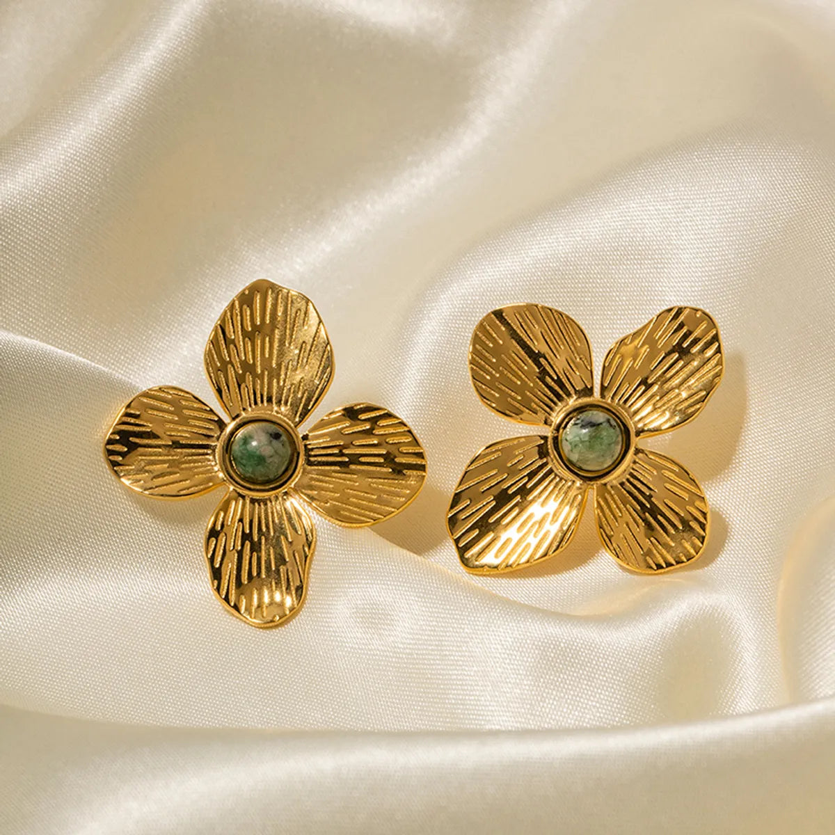 1 Pair Elegant Flower Plating Inlay Stainless Steel Turquoise 18k Gold Plated Ear Studs