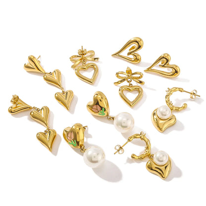 1 Pair Elegant French Style Classic Style C Shape Heart Shape Flower Epoxy Inlay 304 Stainless Steel Artificial Pearls 18K Gold Plated Drop Earrings