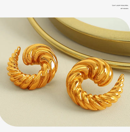 1 Pair Elegant French Style Spiral Stripe Polishing Plating 304 Stainless Steel 18K Gold Plated Ear Studs