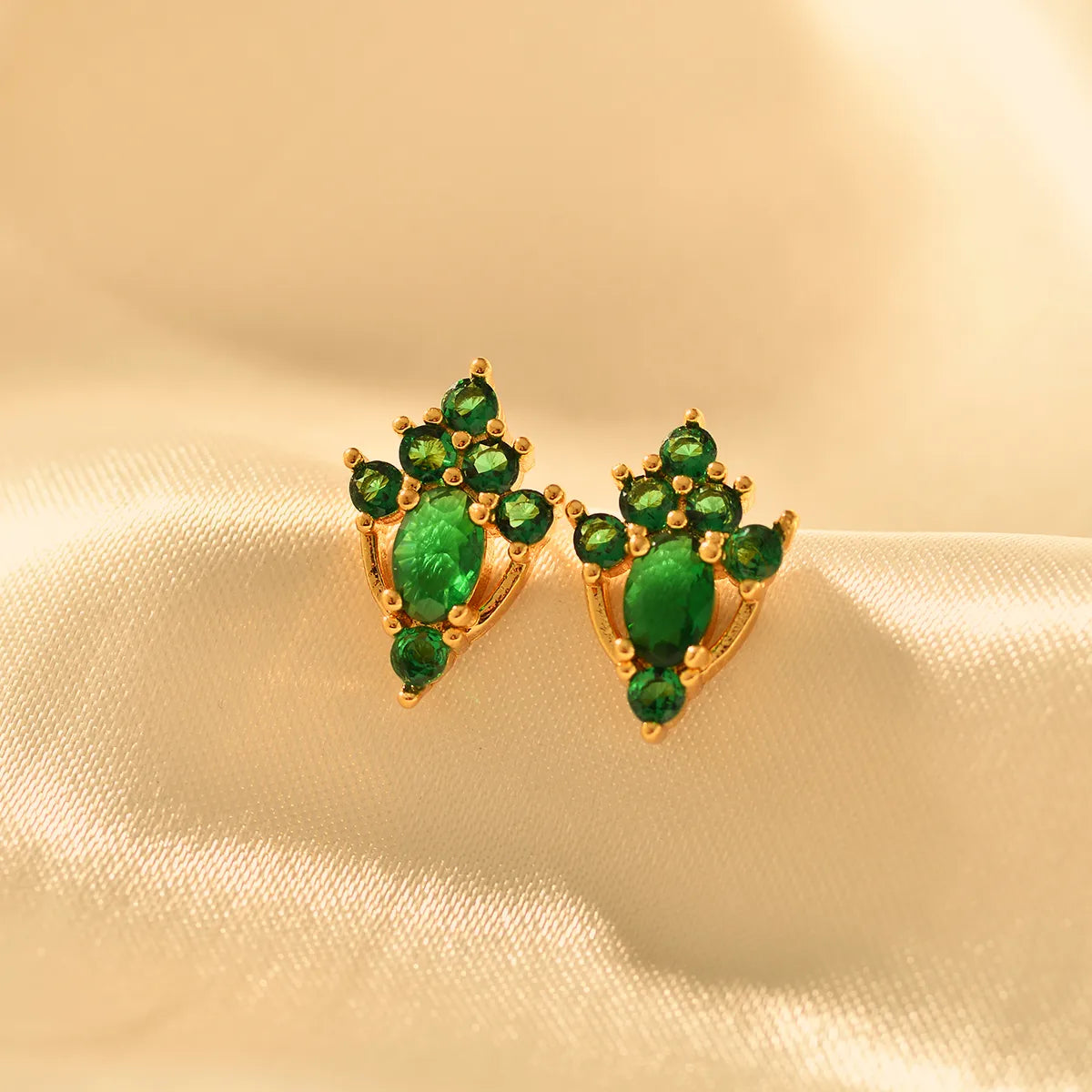 1 Pair Elegant Geometric Inlay Alloy Gem Zircon Ear Studs