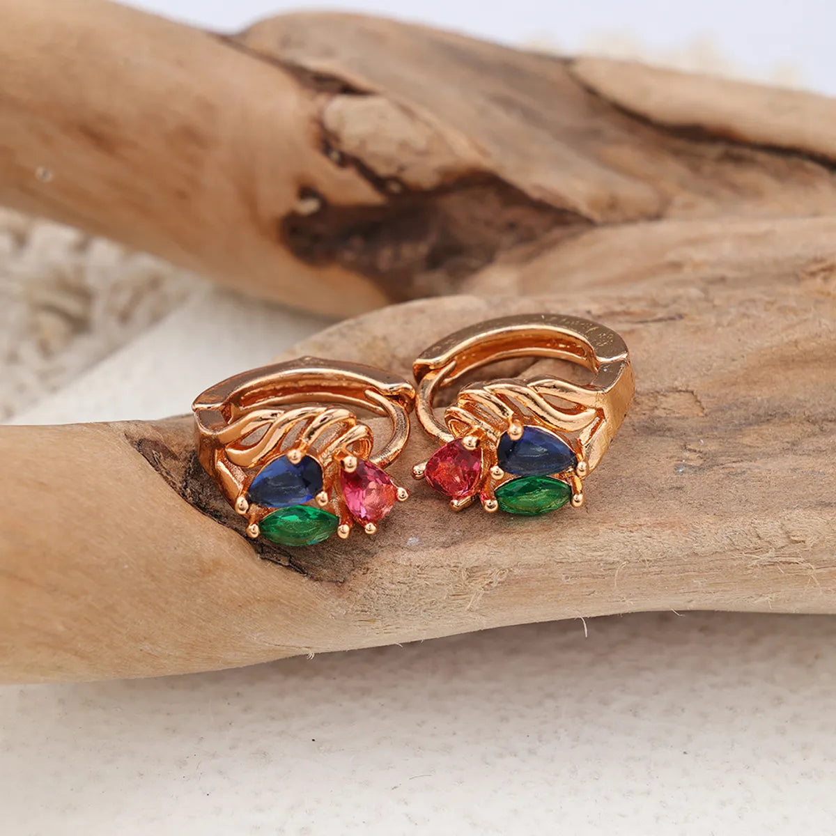 1 Pair Elegant Geometric Inlay Copper Zircon Rose Gold Plated Ear Studs