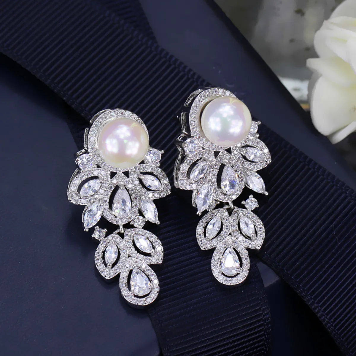 1 Pair Elegant Geometric Plating Inlay Copper Artificial Pearls Zircon Rhodium Plated Silver Plated Drop Earrings