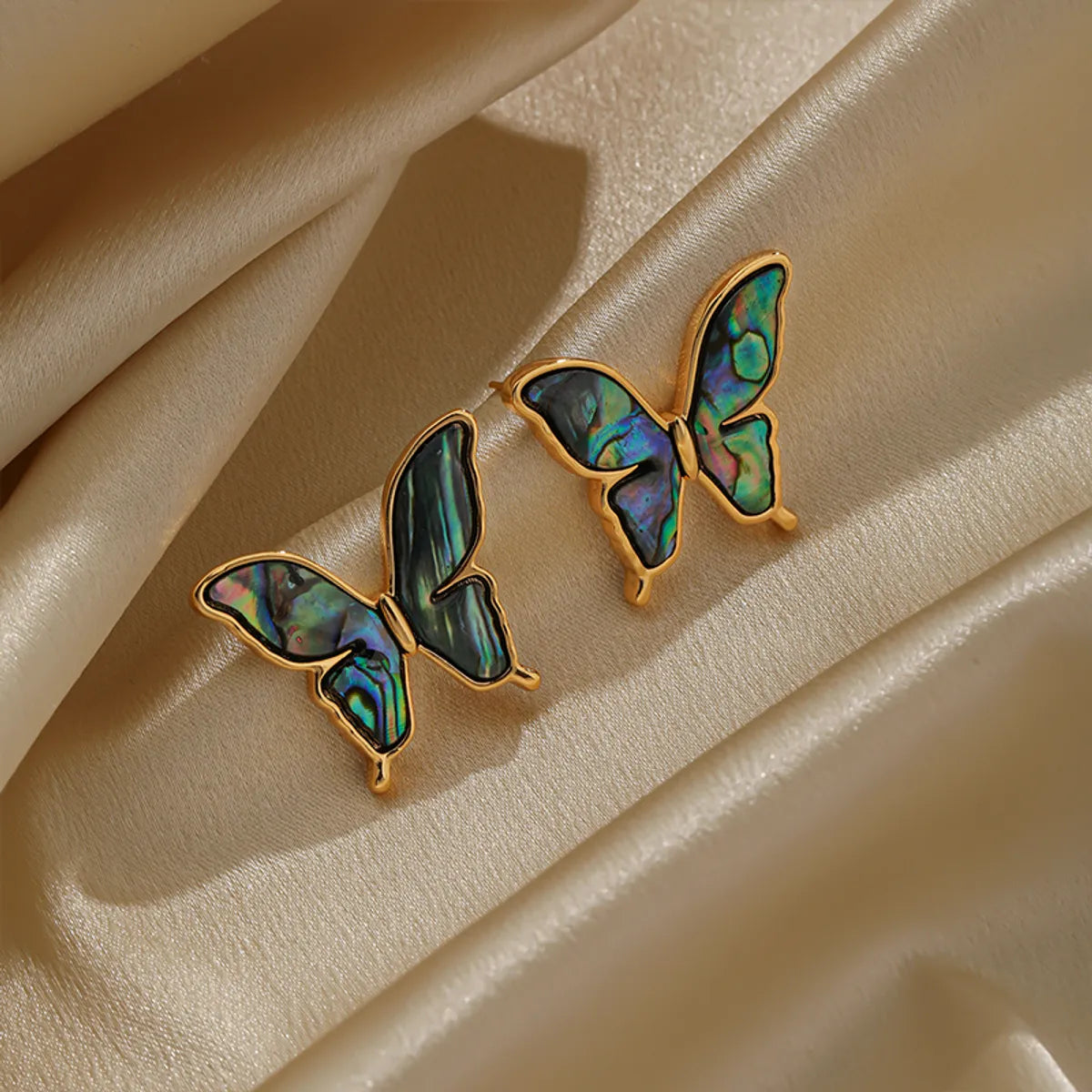 1 Pair Elegant Glam Butterfly Inlay Copper Shell 18K Gold Plated Ear Studs