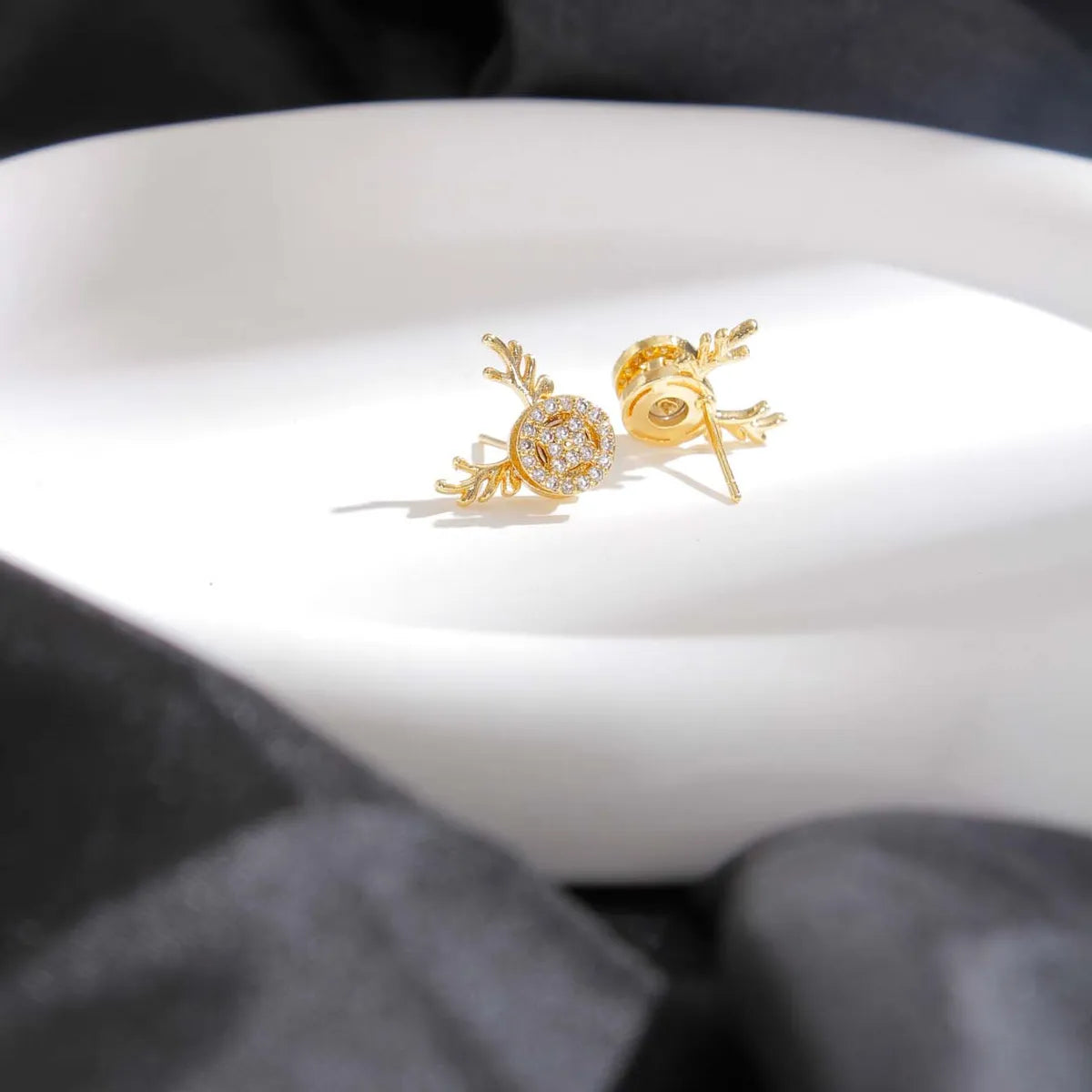 1 Pair Elegant Glam Lady Animal Plating Inlay Stainless Steel Zircon 18k Gold Plated Ear Studs