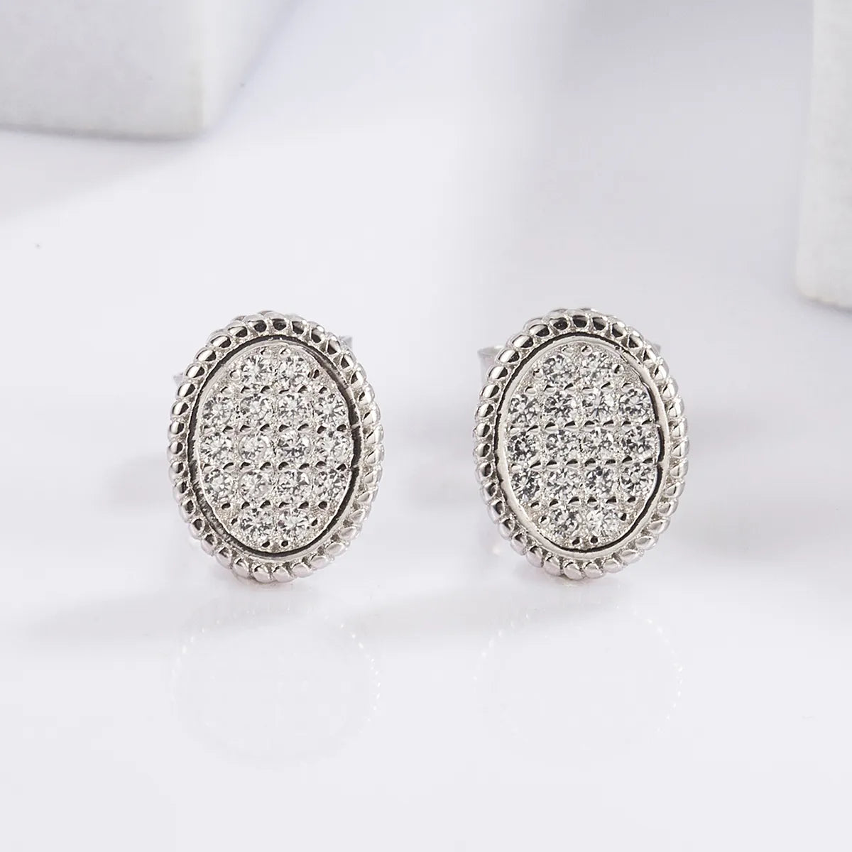 1 Pair Elegant Glam Luxurious Round Oval Bow Knot Plating Inlay Sterling Silver Zircon White Gold Plated Ear Studs