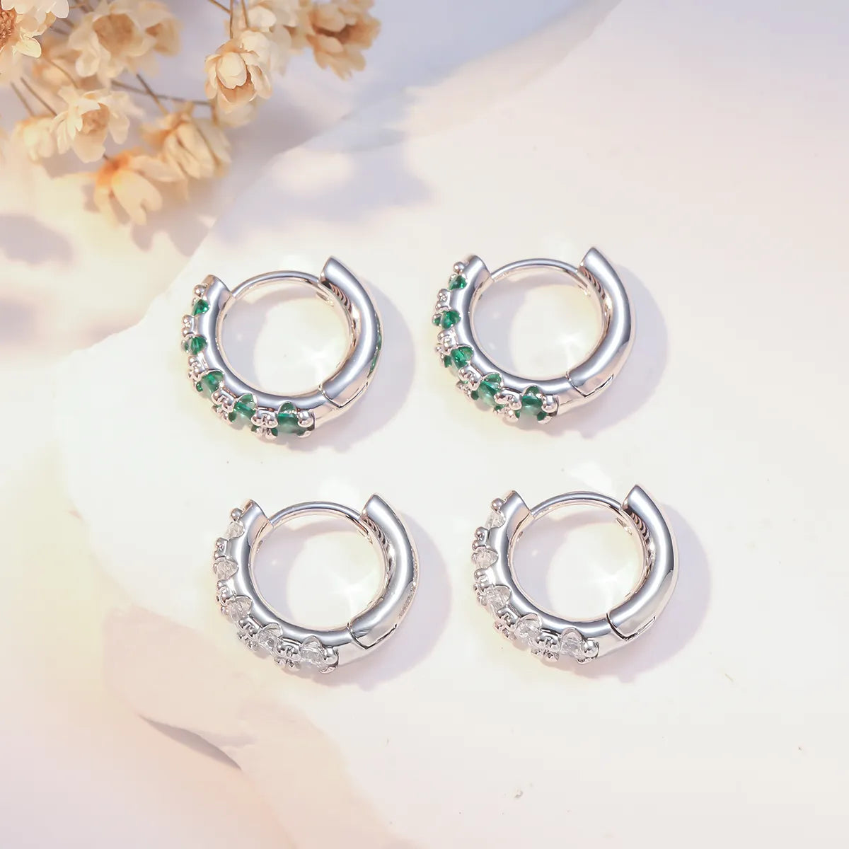 1 Pair Elegant Glam Luxurious Round Plating Inlay Copper Zircon White Gold Plated Hoop Earrings