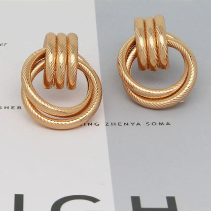 1 Pair Elegant Glam Luxurious Circle Solid Color Asymmetrical Iron Ear Studs