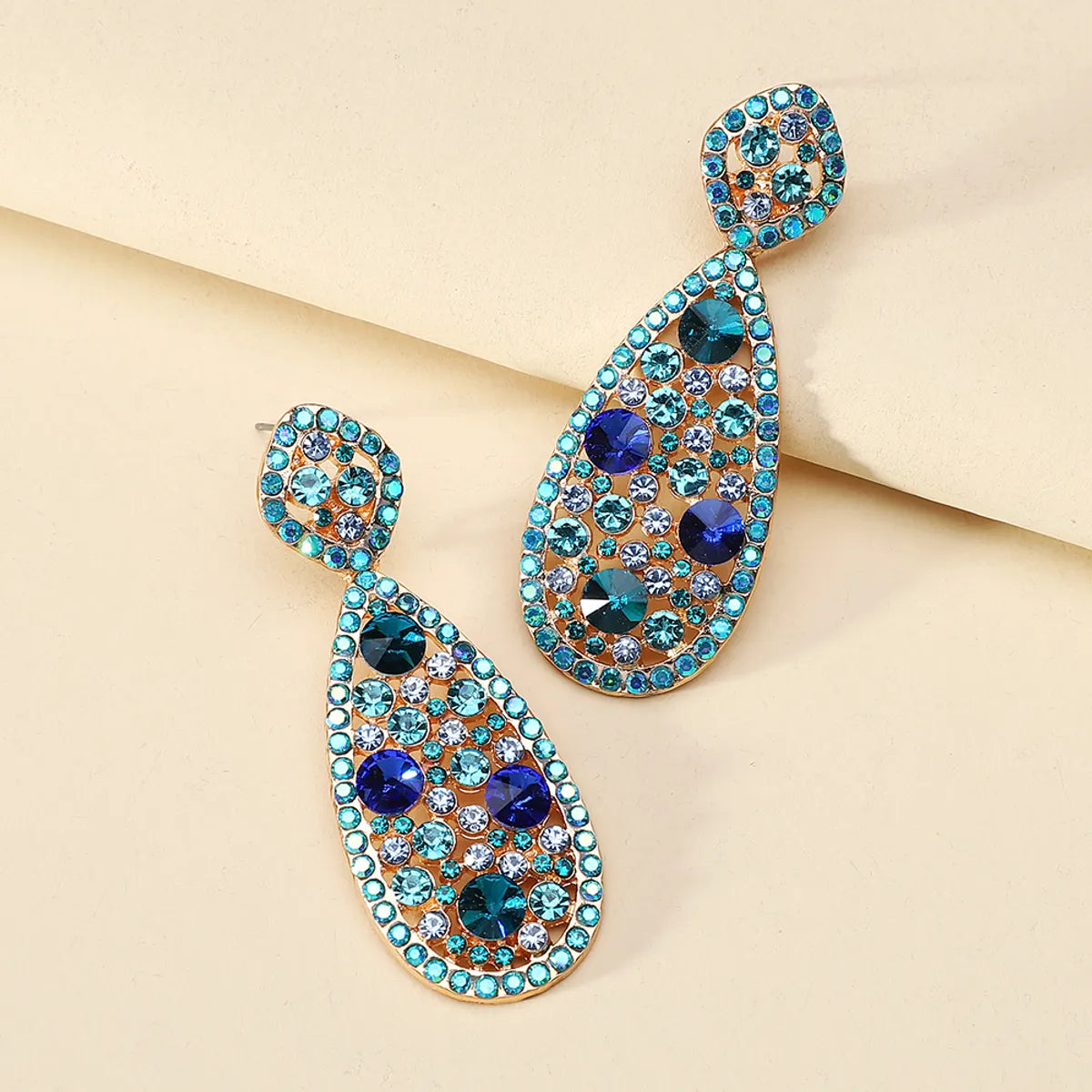 1 Pair Elegant Glam Oval Plating Hollow Out Inlay Zinc Alloy Rhinestones Drop Earrings