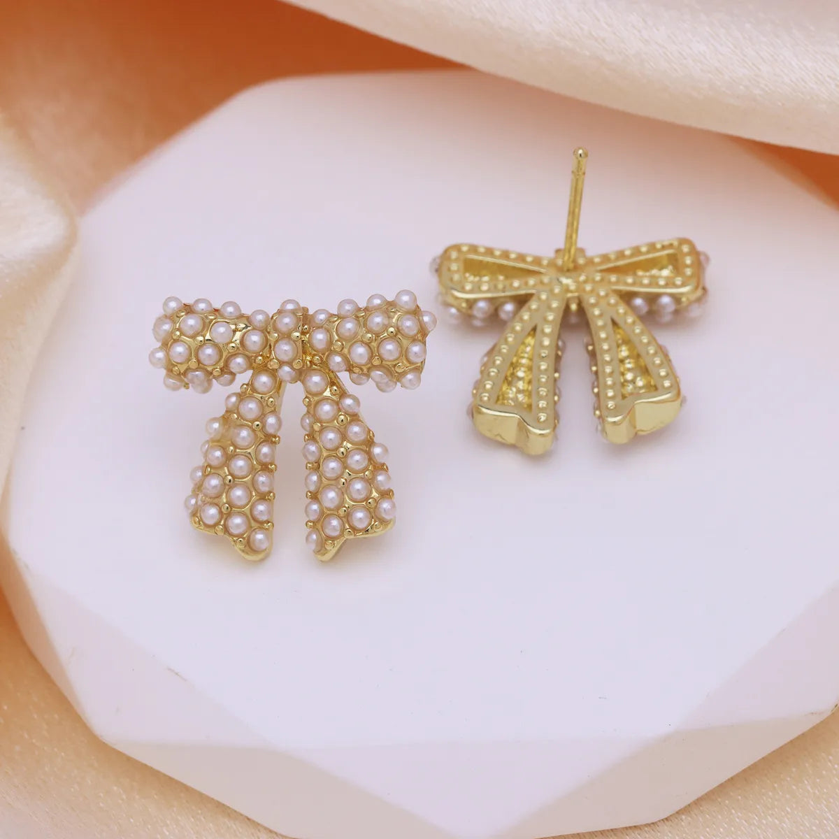 1 Pair Elegant Heart Shape Bow Knot Imitation Pearl Copper Ear Studs