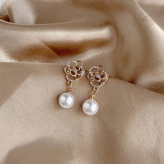 1 Pair Elegant Korean Style Flower Inlay Imitation Pearl Alloy Artificial Rhinestones Gold Plated Drop Earrings