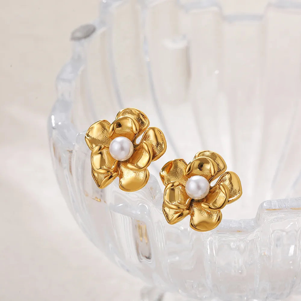 1 Pair Elegant Lady Classic Style Flower Inlay 304 Stainless Steel Copper Artificial Pearls Ear Studs