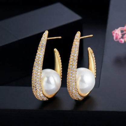 1 Pair Elegant Lady Classic Style Geometric Plating Inlay Brass Imitation Pearl Zircon Gold Plated Drop Earrings