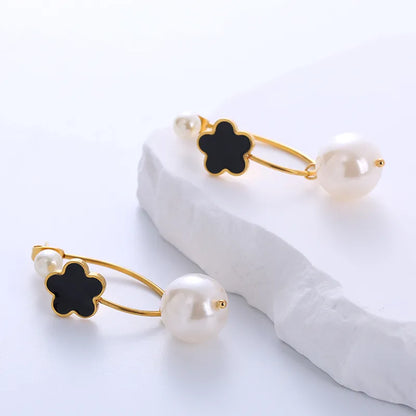 1 Pair Elegant Lady Flower Plating 304 Stainless Steel Pearl Shell 18K Gold Plated Earrings