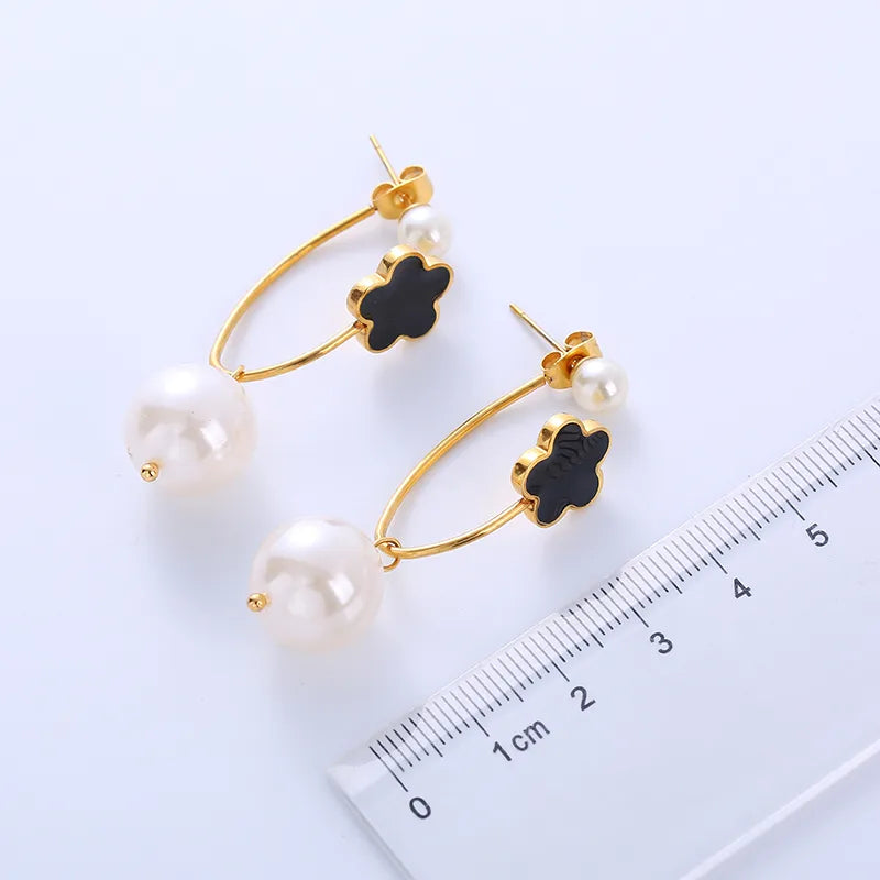 1 Pair Elegant Lady Flower Plating 304 Stainless Steel Pearl Shell 18K Gold Plated Earrings