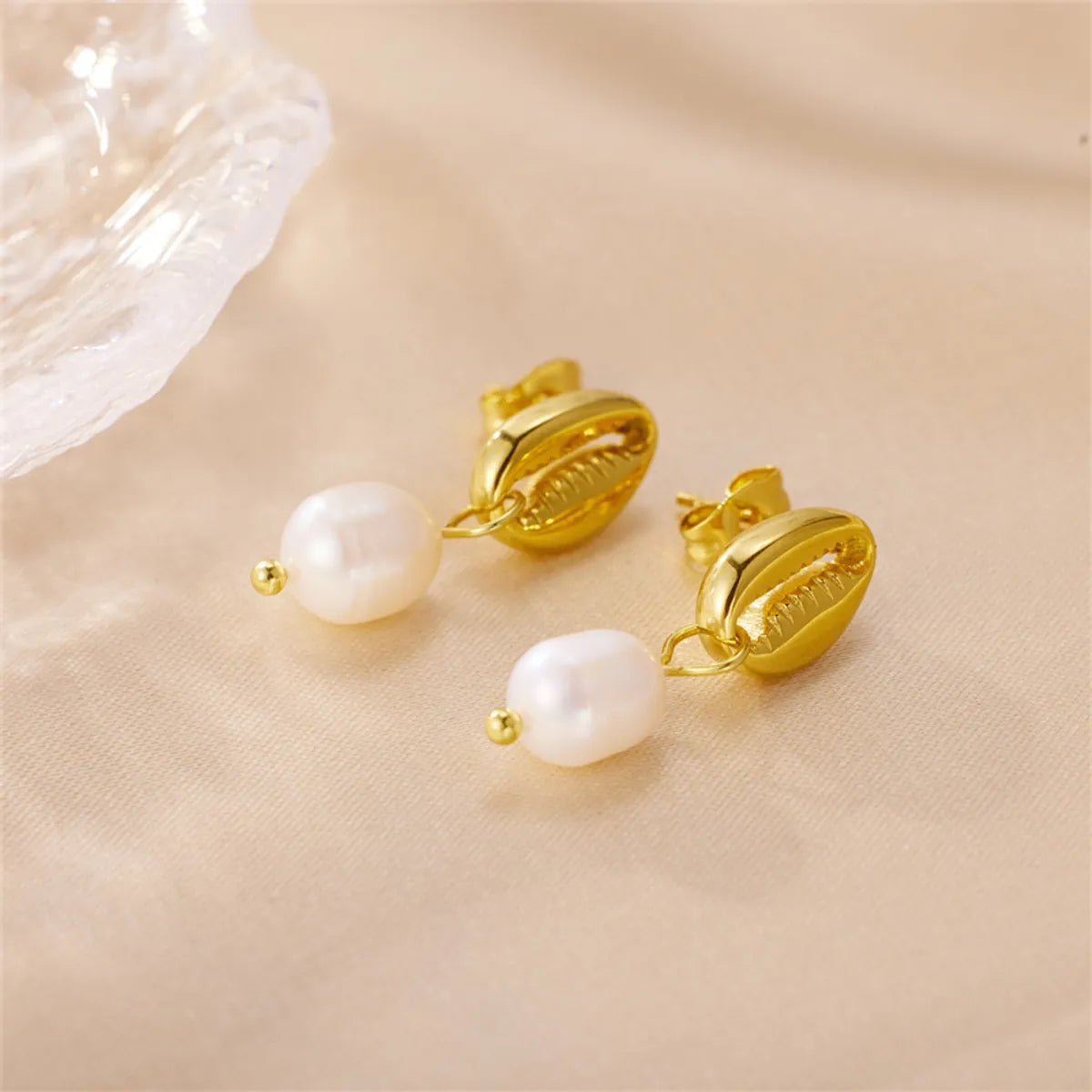 1 Pair Elegant Lady Geometric Plating Stainless Steel Freshwater Pearl 18k Gold Plated Drop Earrings