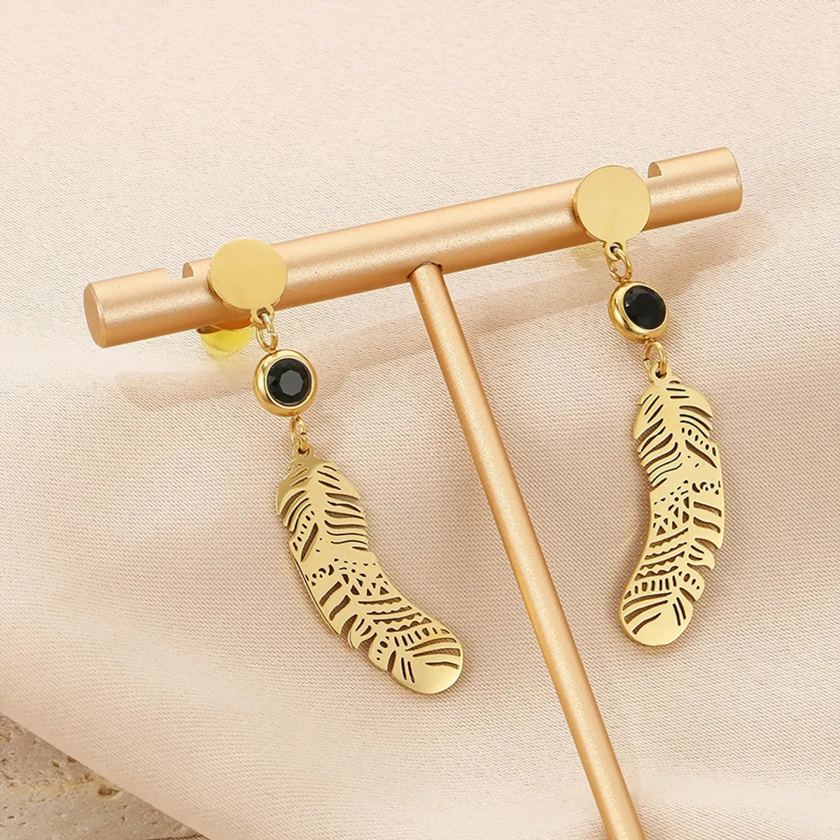 1 Pair Elegant Lady Heart Shape Plating Stainless Steel Drop Earrings