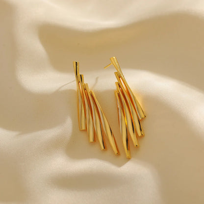 1 Pair Elegant Lady Simple Style Lines Copper 18K Gold Plated Drop Earrings