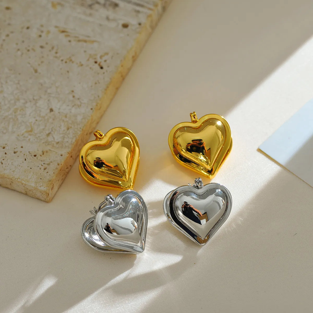 1 Pair Elegant Lady Streetwear Heart Shape Copper 18K Gold Plated Ear Clip