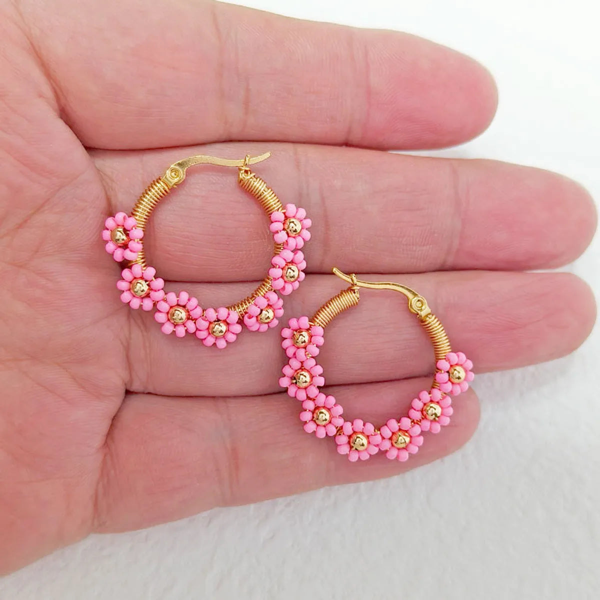 1 Pair Elegant Lady Sweet Flower 304 Stainless Steel Glass Bead Copper Hoop Earrings