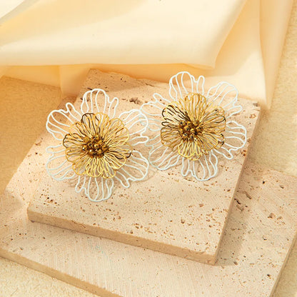 1 Pair Elegant Lady Sweet Flower Plating 304 Stainless Steel 14K Gold Plated Ear Studs