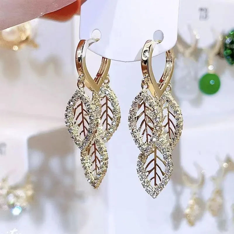 1 Pair Elegant Leaf Inlay Alloy Artificial Crystal Rhinestones Drop Earrings