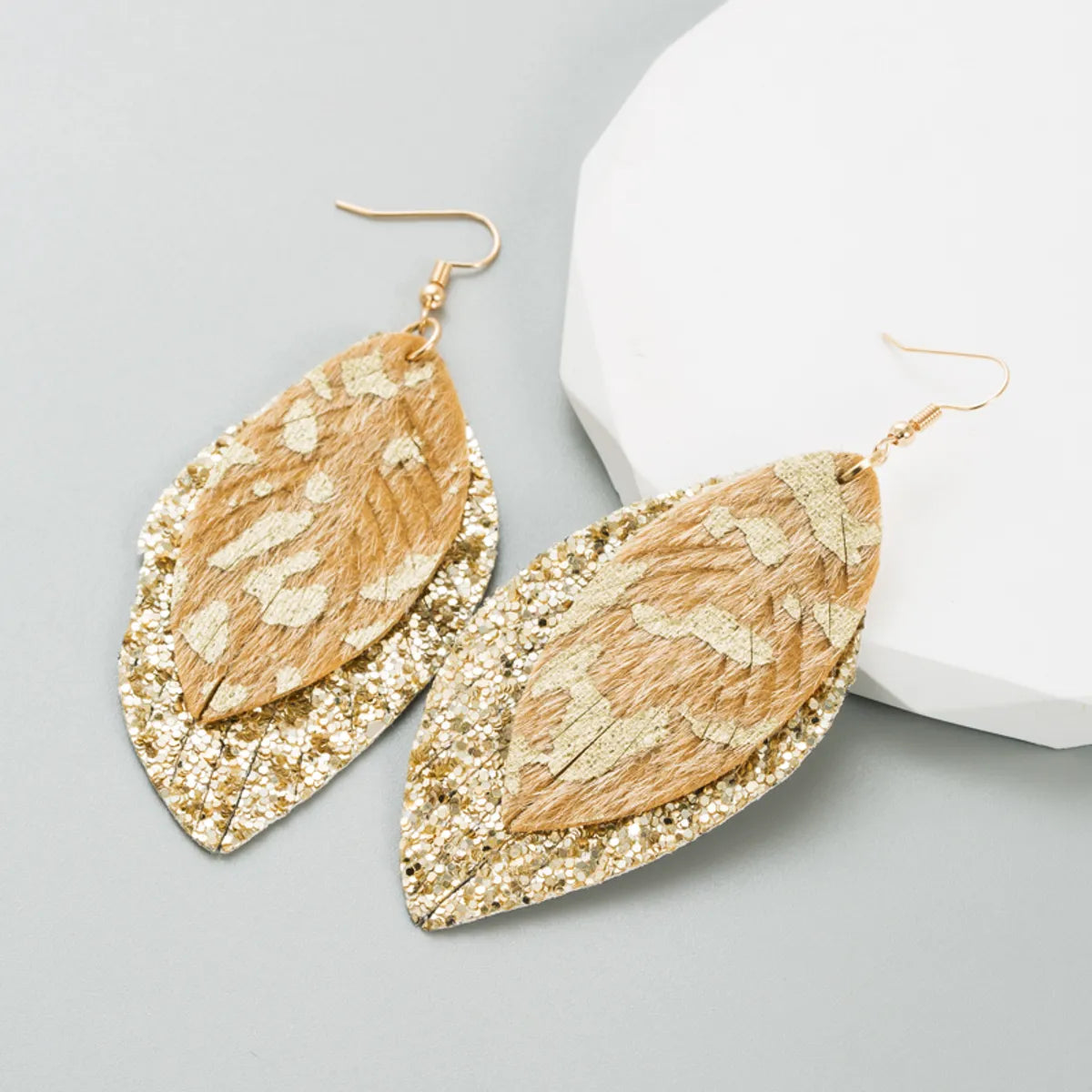 1 Pair Elegant Leaf Plating Pu Leather Alloy Drop Earrings