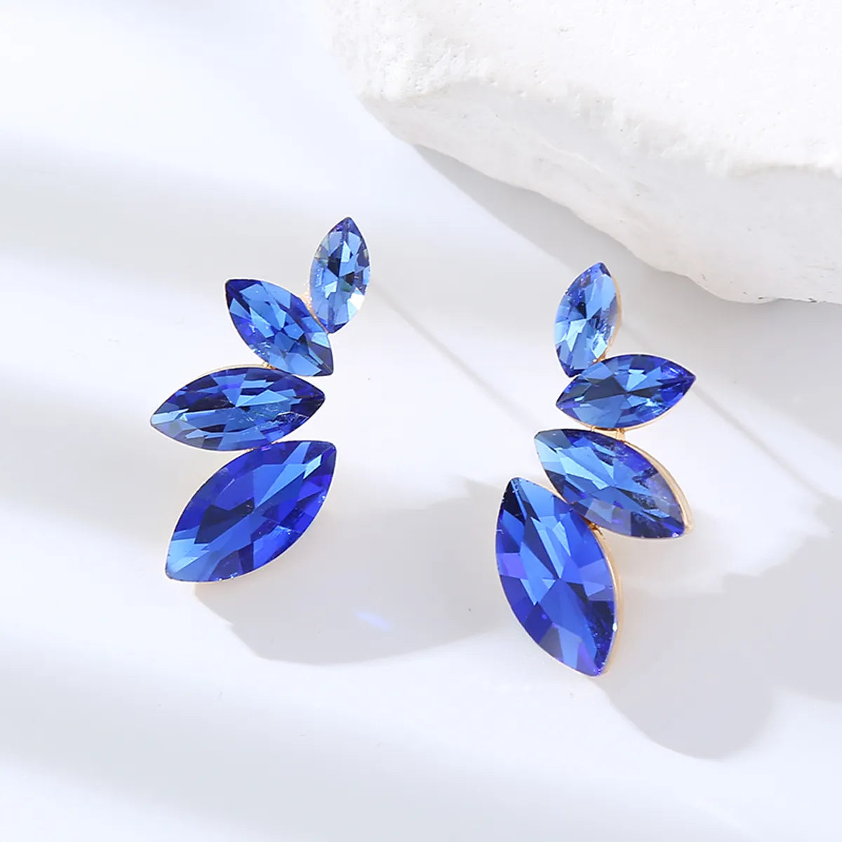 1 Pair Elegant Leaf Rhinestone Ear Studs