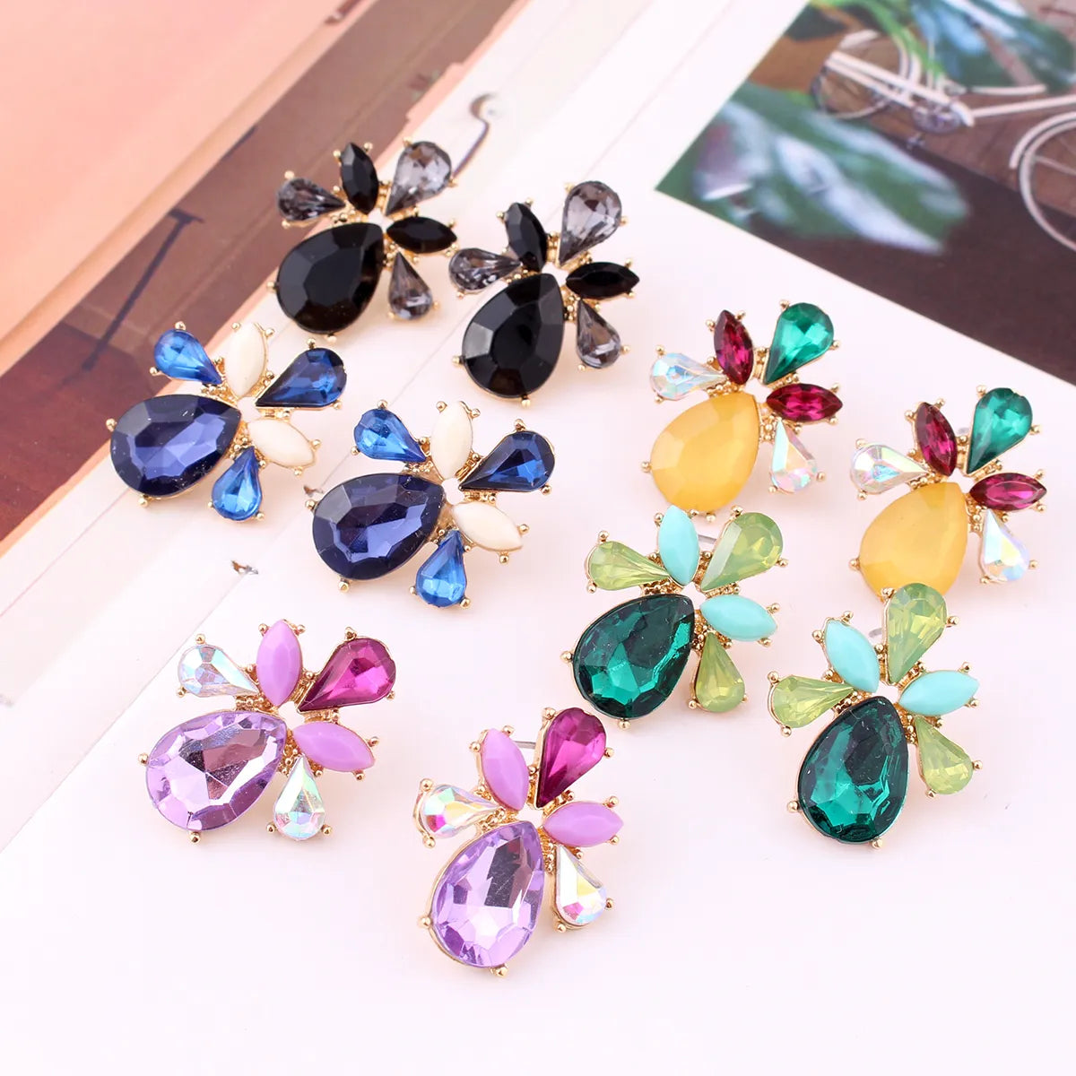 1 Pair Elegant Leaves Water Droplets Plating Inlay Arylic Alloy Rhinestones Gold Plated Ear Studs