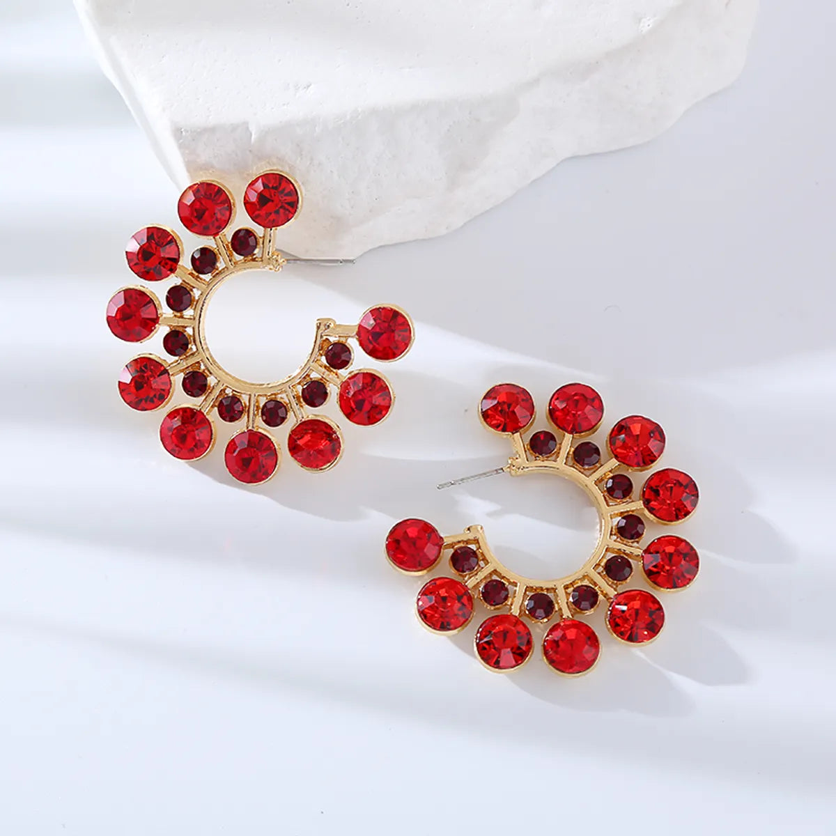 1 Pair Elegant Luxurious Flower Inlay Alloy Rhinestones Earrings