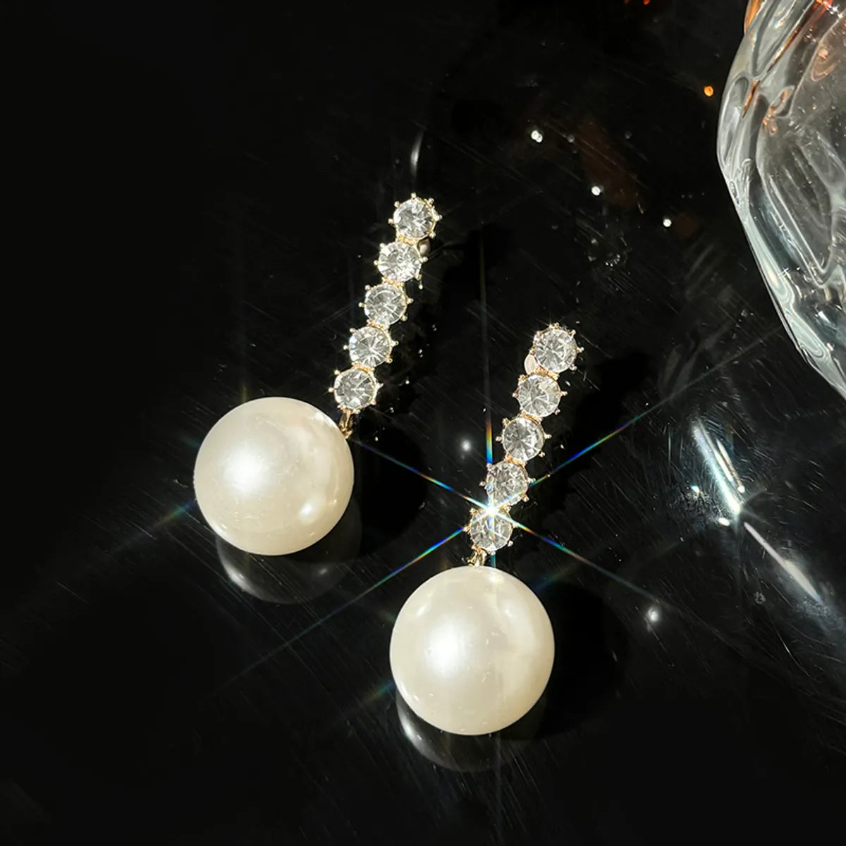 1 Pair Elegant Luxurious Geometric Inlay Alloy Artificial Rhinestones Artificial Pearls Drop Earrings