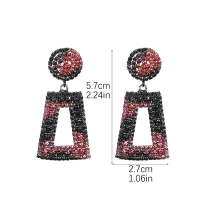 1 Pair Elegant Luxurious Geometric Inlay Alloy Rhinestones Drop Earrings